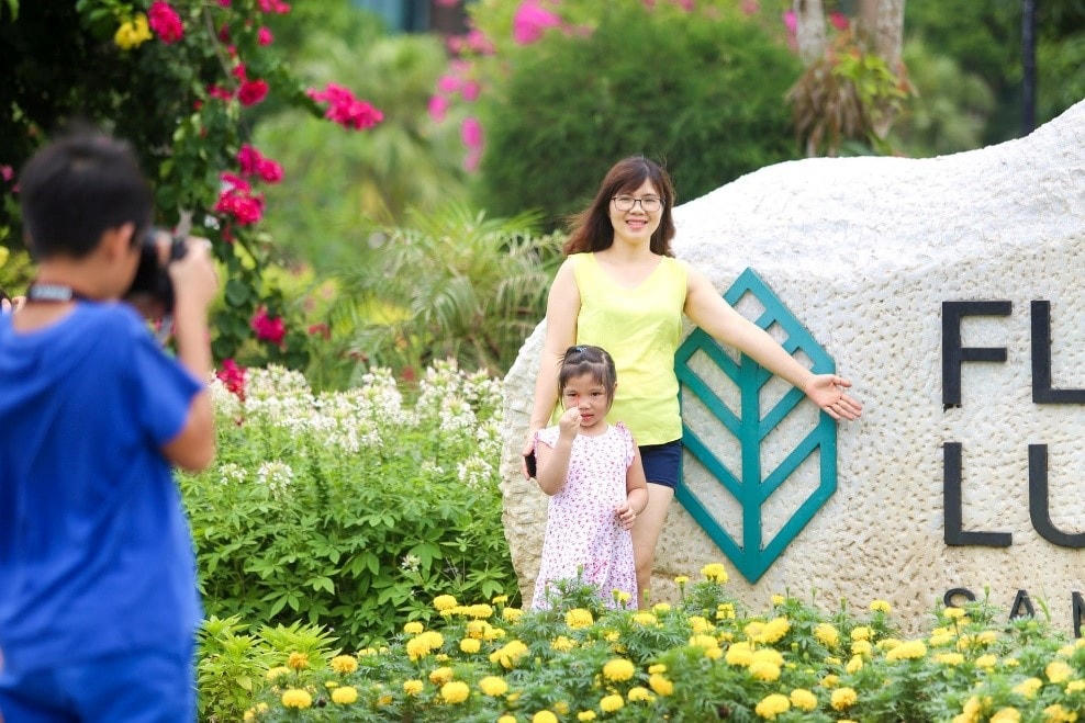 Du lịch với con nhỏ: Bài toán thách thức mẹ Việt