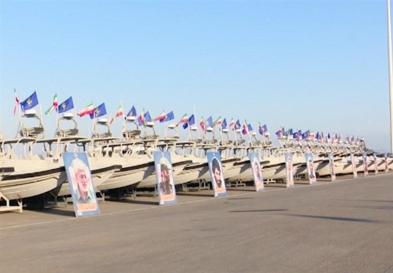 Xuồng cao tốc được IRGC ra mắt. (Nguồn: tasnimnews).