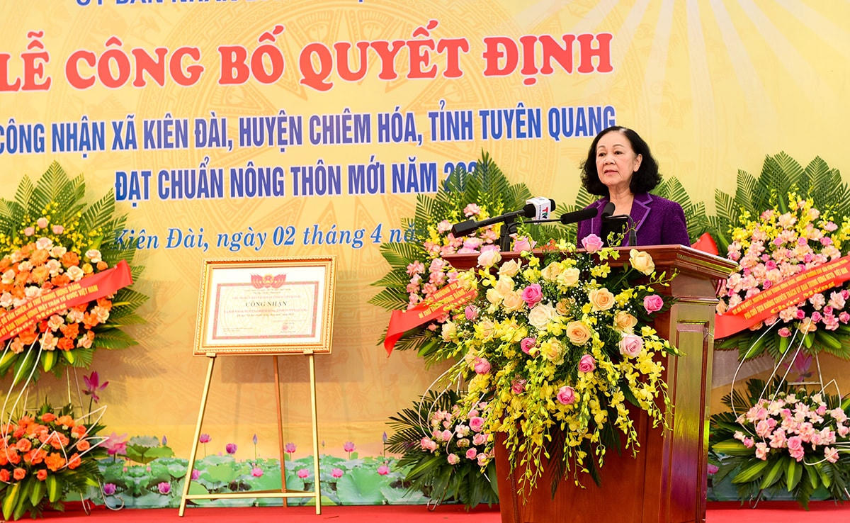 Trưởng ban Tổ chức Trung ương Trương Thị Mai phát biểu tại buổi lễ. Ảnh: Quốc Việt.