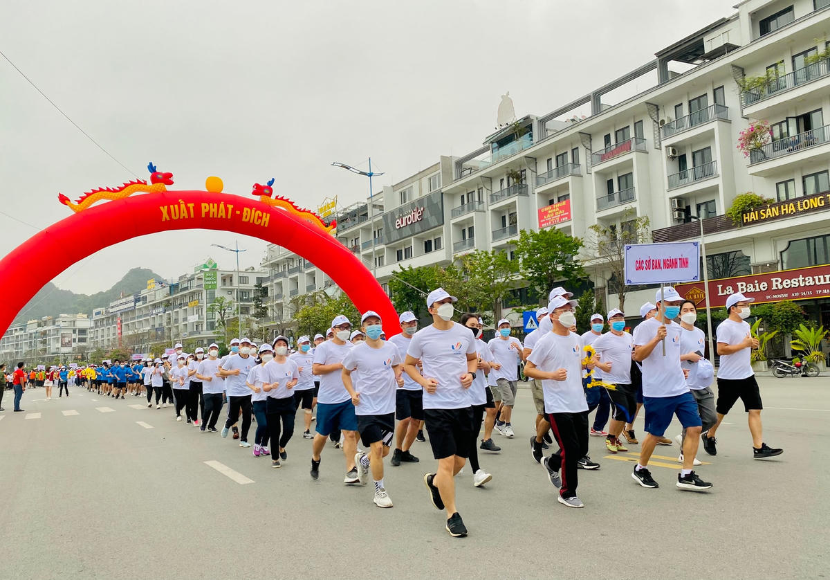 Quảng Ninh: Hơn 15.000 người hưởng ứng Ngày chạy Olympic vì sức khỏe toàn dân