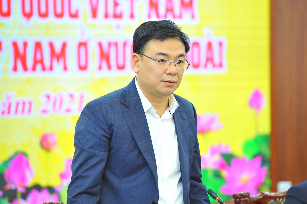 Ông Phạm Quang Hiệu, Thứ trưởng Ngoại giao, Chủ nhiệm Ủy ban Nhà nước về NVNONN phát biểu tại Hội nghị.