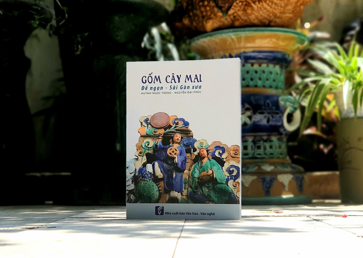 Hai cha con cùng viết sách nghiên cứu văn hóa