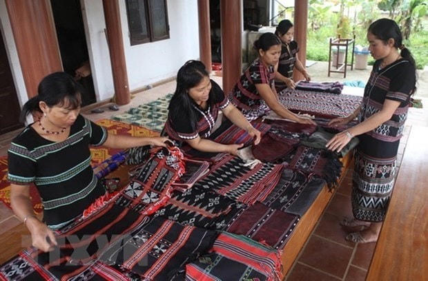 Phụ nữ dân tộc thiểu số từng bước làm chủ kinh tế gia đình, khẳng định vị thế trong xã hội.