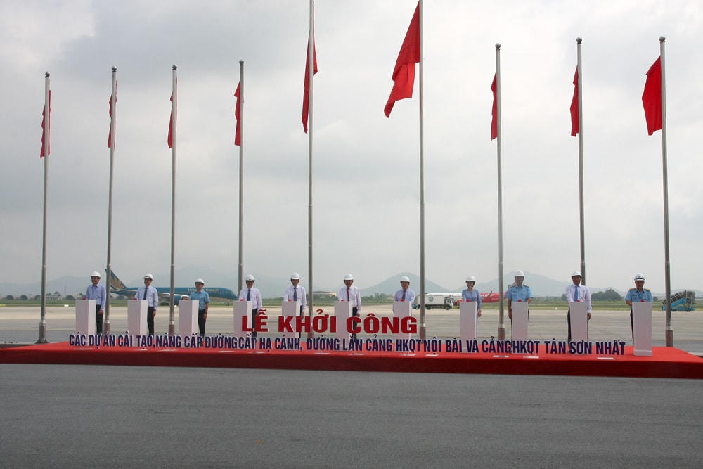 Phó Thủ tướng Thường trực Trương Hòa Bình phát lệnh khởi công 2 dự án sửa chữa, nâng cấp khu bay Nội Bài, Tân Sơn Nhất.