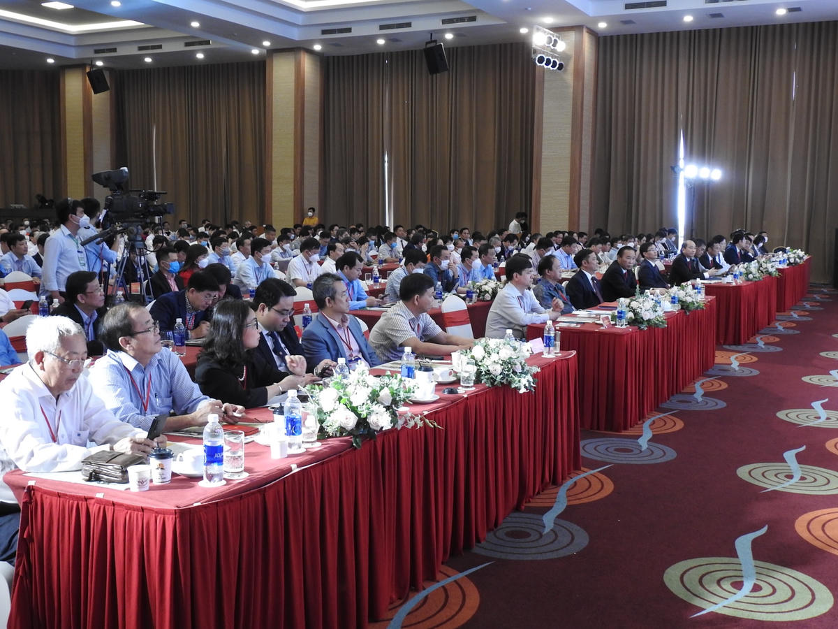 Các đại biểu về dự Hội nghị