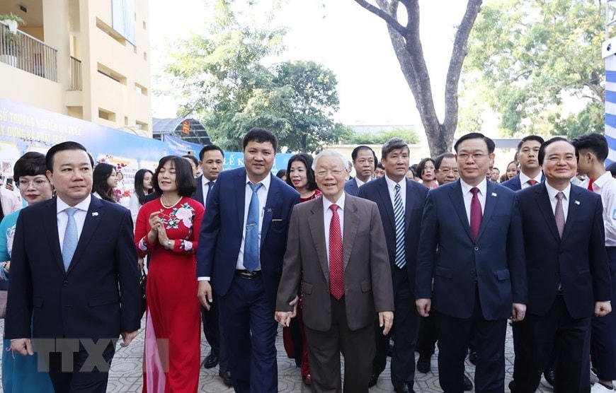 Tổng Bí thư dự kỷ niệm 70 năm thành lập Trường THPT Nguyễn Gia Thiều