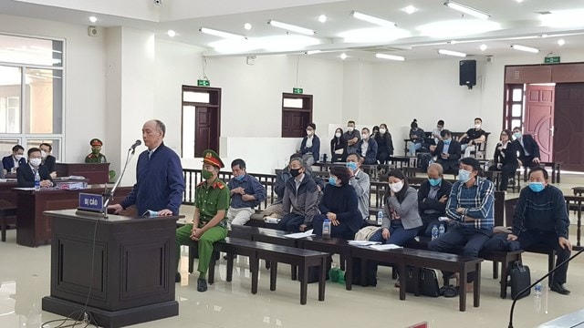 Bị cáo Trần Trọng Mừng (cựu Tổng giám đốc TISCO) và các bị cáo tại phiên phúc thẩm.