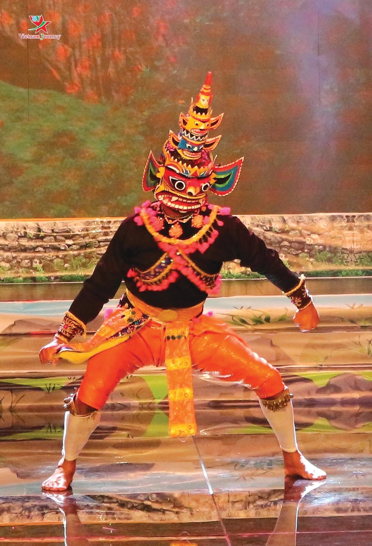 Hình tượng chằn trong sân khấu Dù Kê.