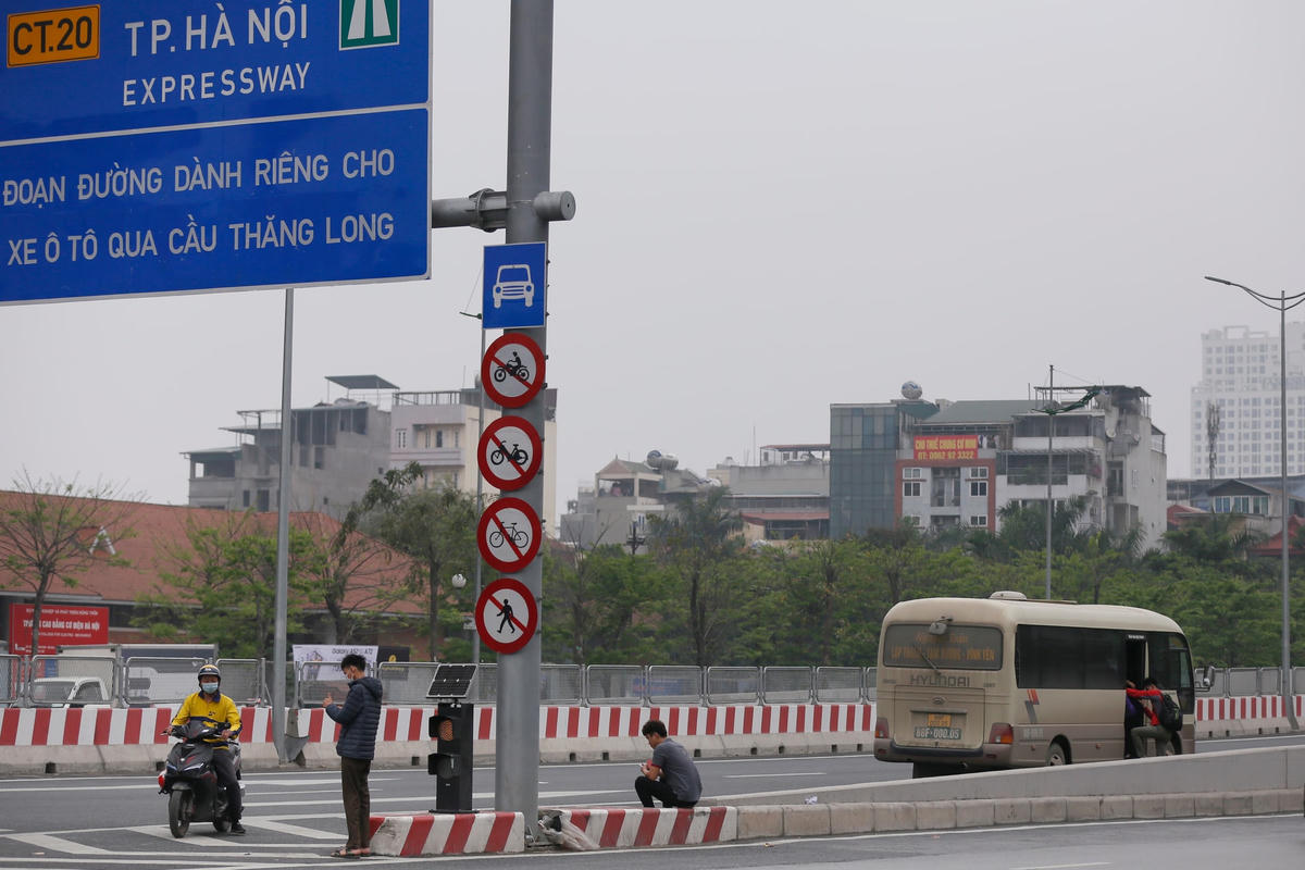 [CHÙM ẢNH] Vẫn lại… bắt khách