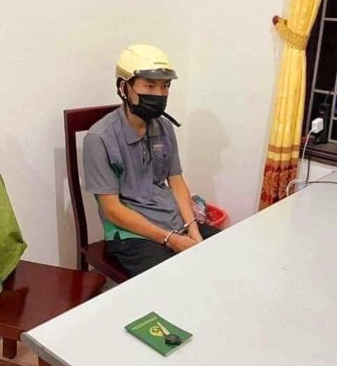 Đối tượng Hùng tại cơ quan công an.