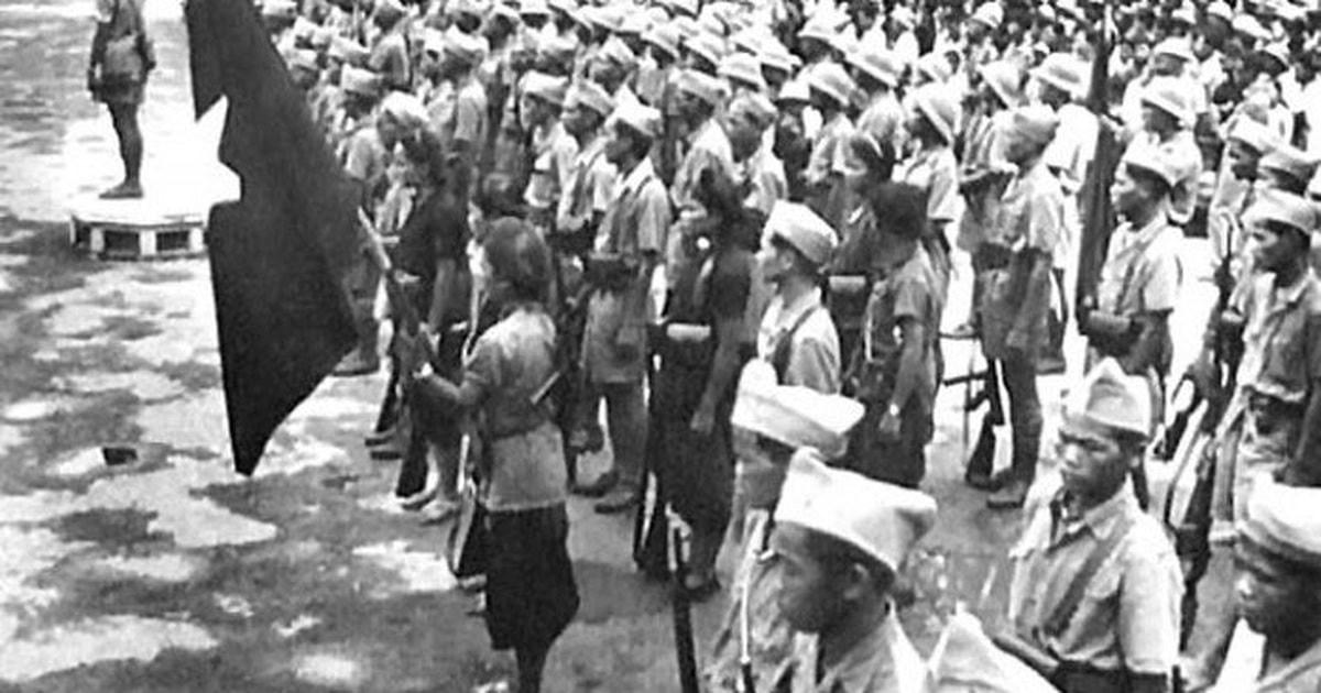 Lực lượng tự vệ Hà Nội trong những ngày Mùa Thu tháng 8/1945. Ảnh tư liệu.