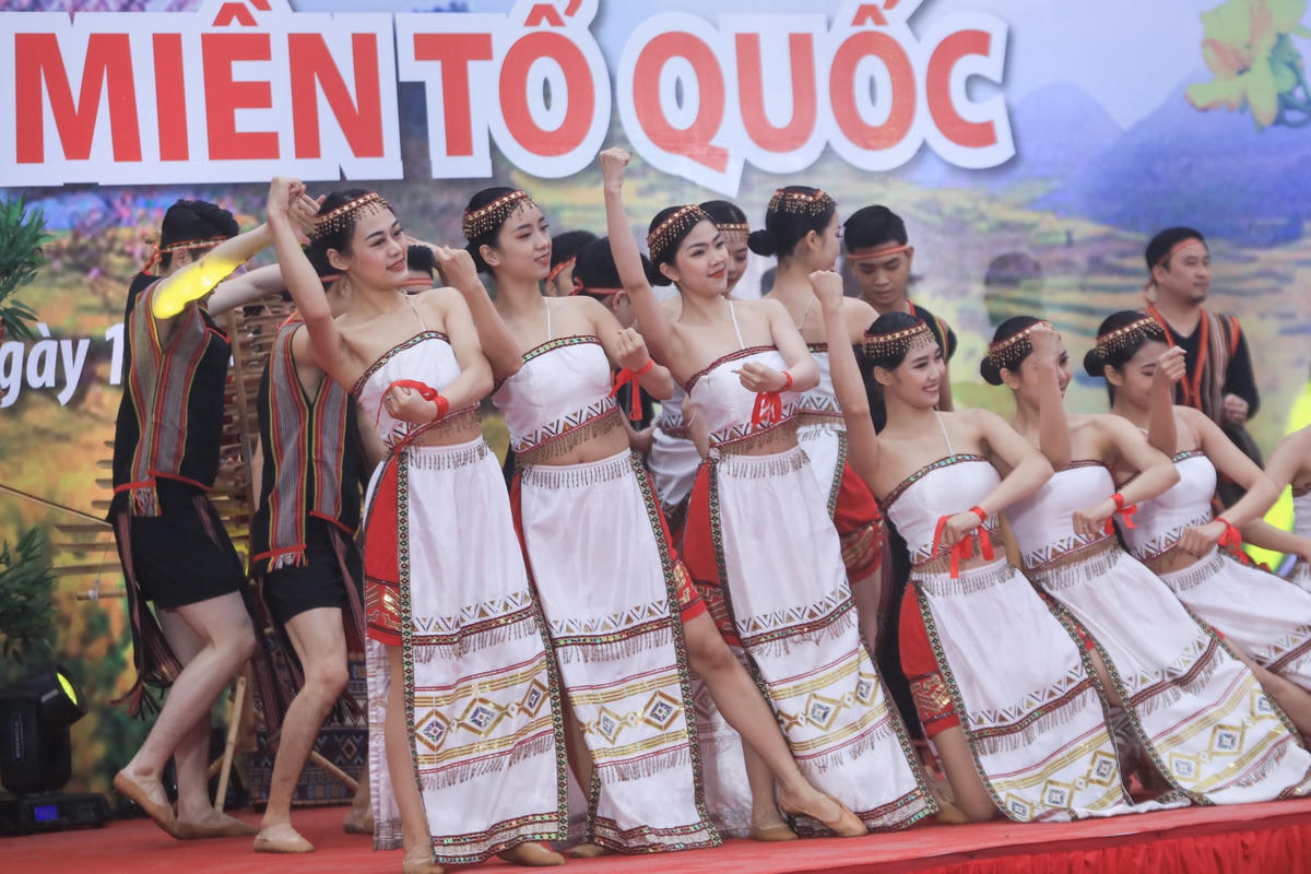Ngày hội là hoạt động thường niên tại Làng Văn hóa - Du lịch các dân tộc Việt Nam mỗi dịp Tết đến, Xuân về.