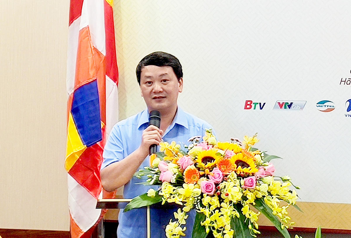 Phó Chủ tịch – Tổng Thư ký Hầu A Lềnh phát biểu tại buổi lễ.
