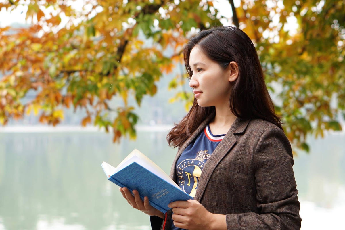 Nhà thơ Lữ Mai với tập trường ca đầu tay.