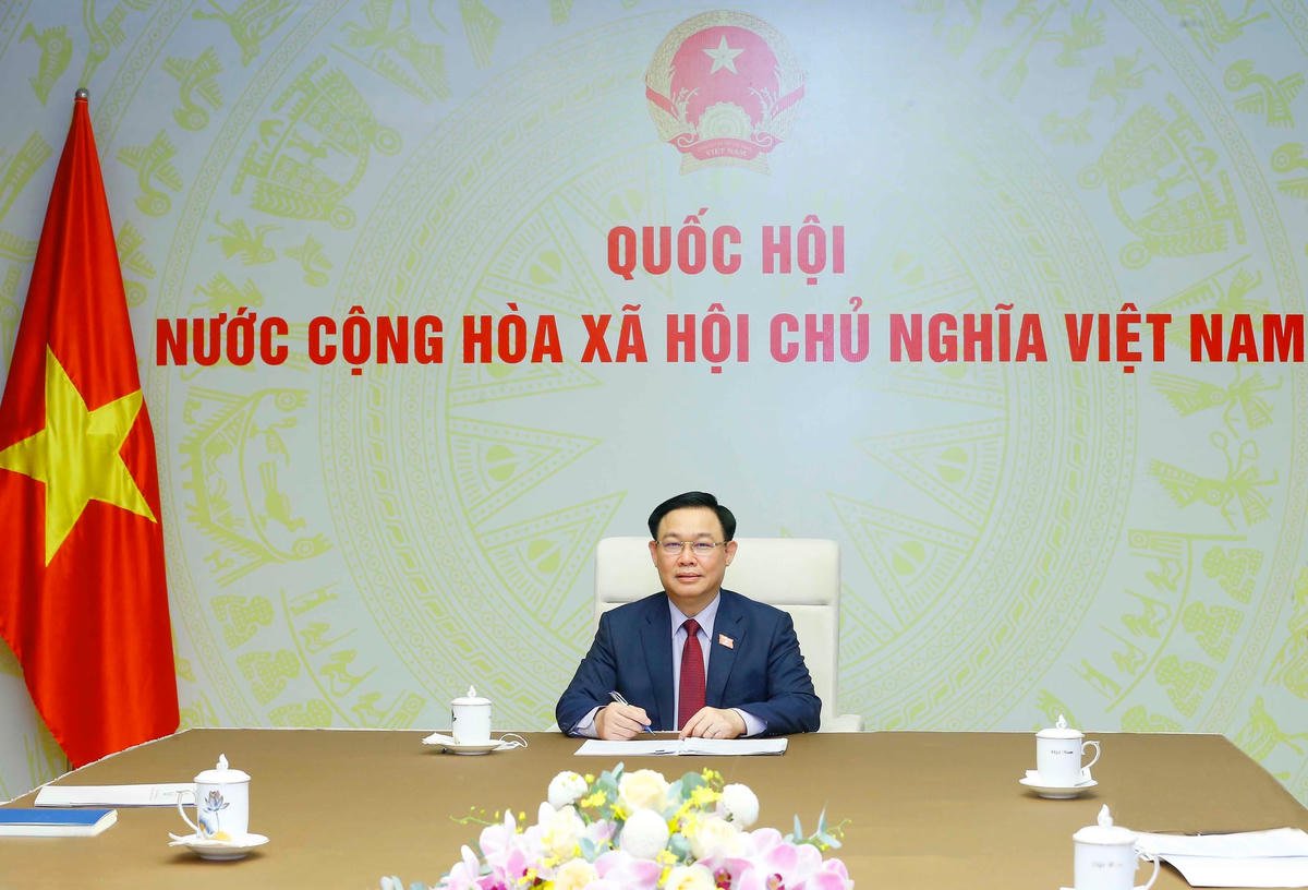 Chủ tịch Quốc hội Vương Đình Huệ tại điện đàm