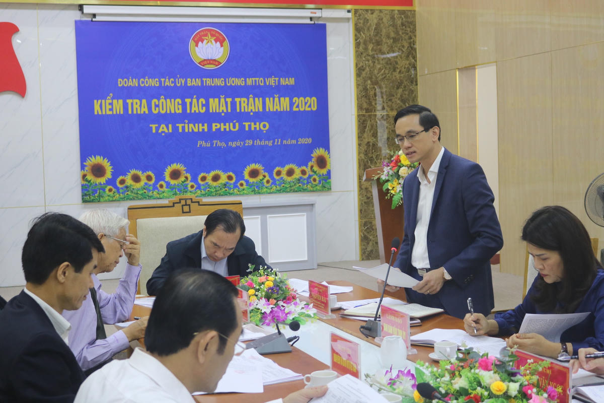 Chủ tịch Ủy ban MTTQ Việt Nam tỉnh Phú Thọ Nguyễn Hải báo cáo kết quả công tác Mặt trận năm 2020.