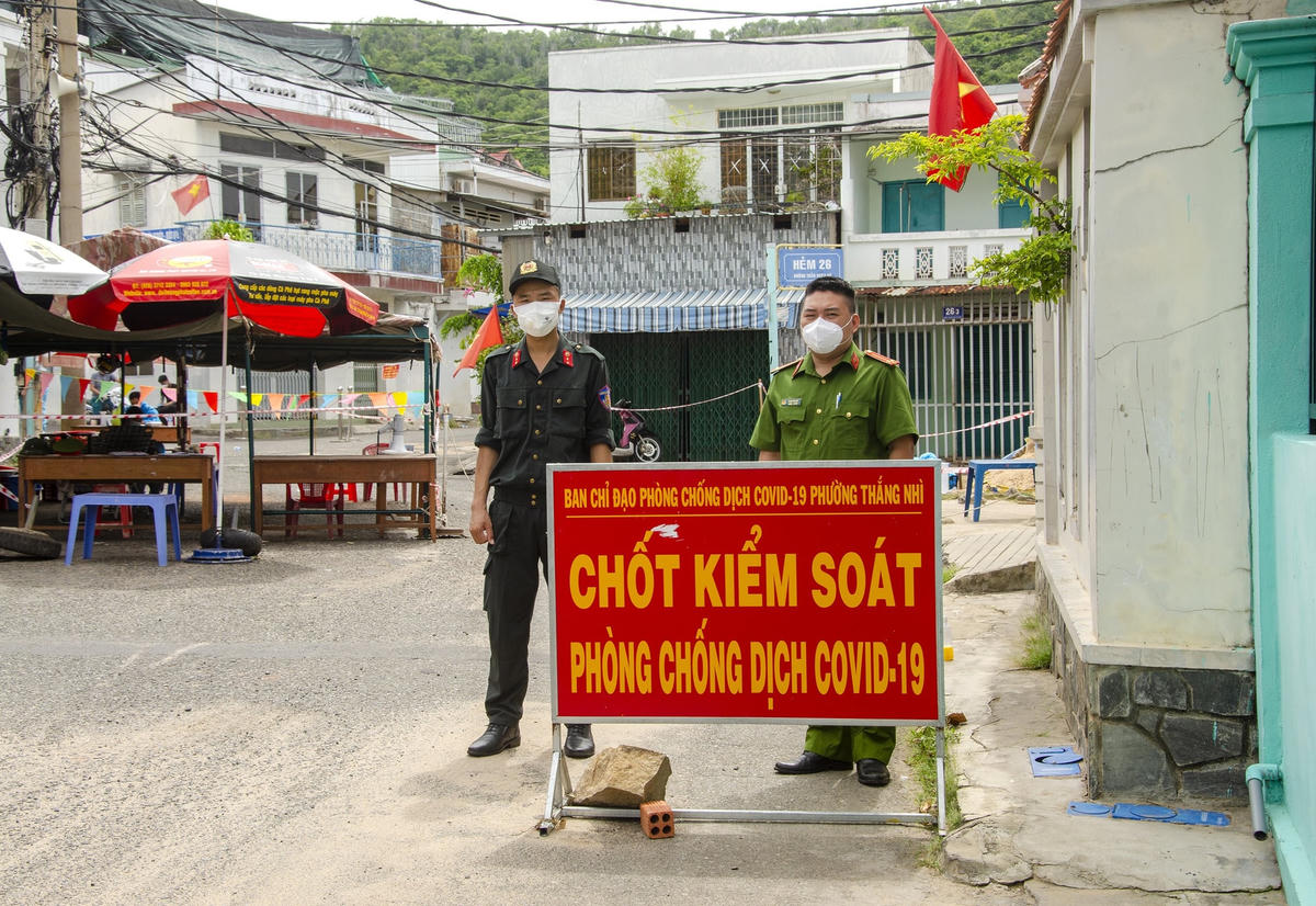 Một chốt kiểm soát dịch Covid-19 trên địa bàn phường Thắng Nhì, TP Vũng Tàu. Ảnh: B.K.