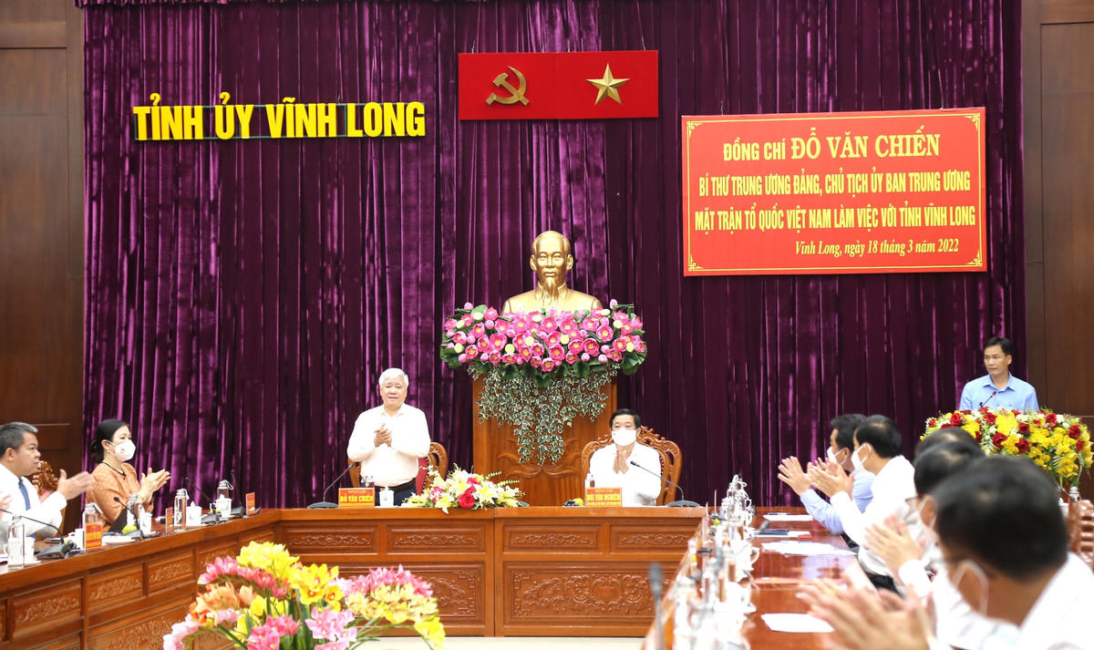 Bí thư Trung ương Đảng, Chủ tịch UBTƯ MTTQ Việt Nam Đỗ Văn Chiến làm việc với Tỉnh uỷ Vĩnh Long. 