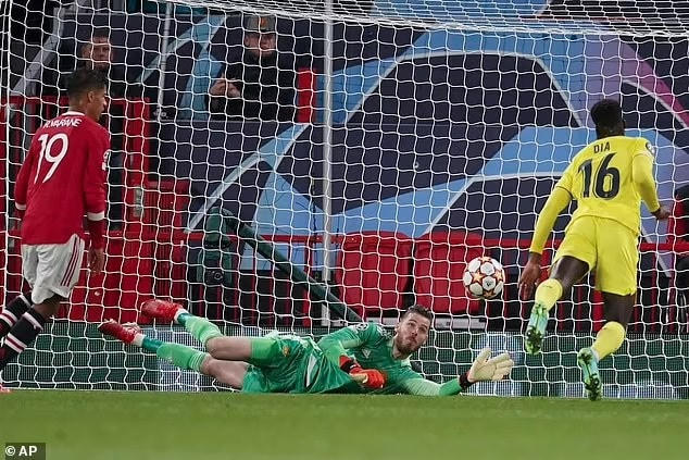 Những pha cản phá xuất thần của thủ thành De Gea đã giúp Man Utd lội ngược dòng chiến thắng trước Villarreal.