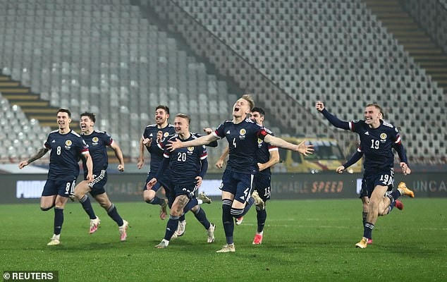 Xác định xong 4 đội bóng cuối cùng dự Euro 2021