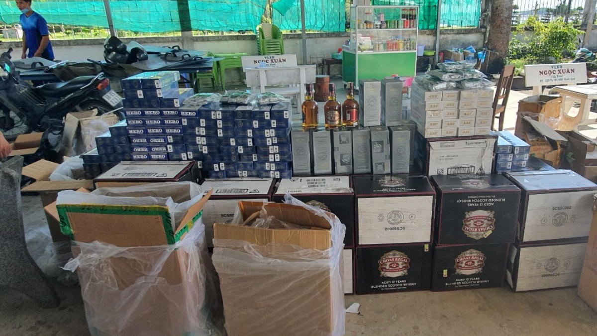 Số hàng hóa các đối tượng bỏ lại.  