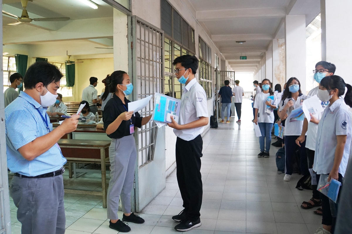 Thí sinh dự kỳ thi đánh giá năng lực để tuyển sinh 2021.