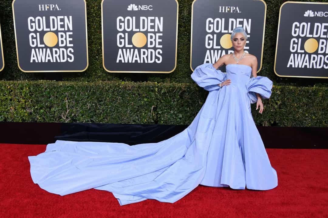 Lady Gaga với chiếc váy Valentino Haute Couture đã trở thành tiêu đề trong năm 2019.  