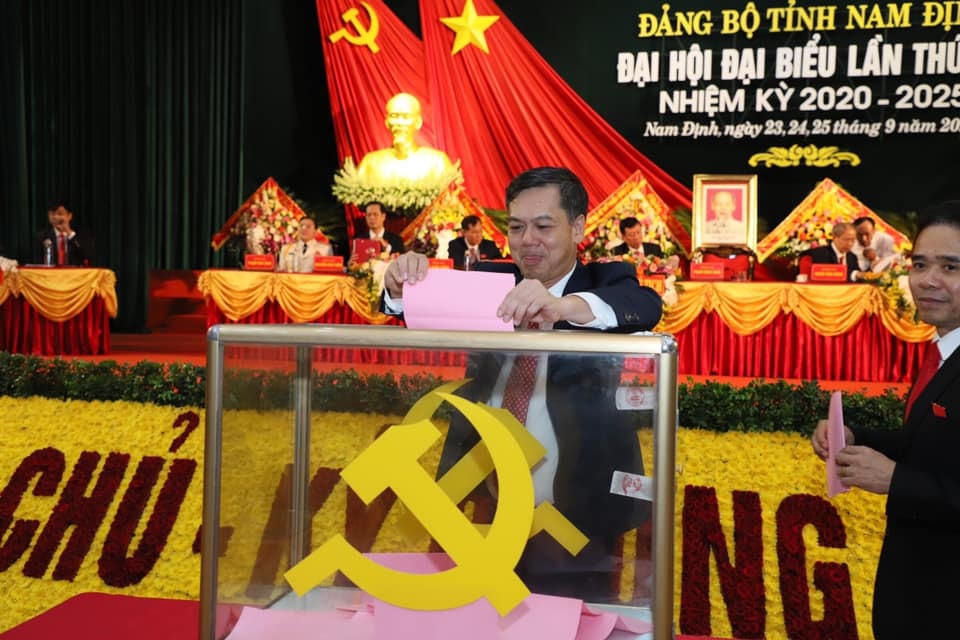 Đai biểu bỏ phiếu tại Đại hội