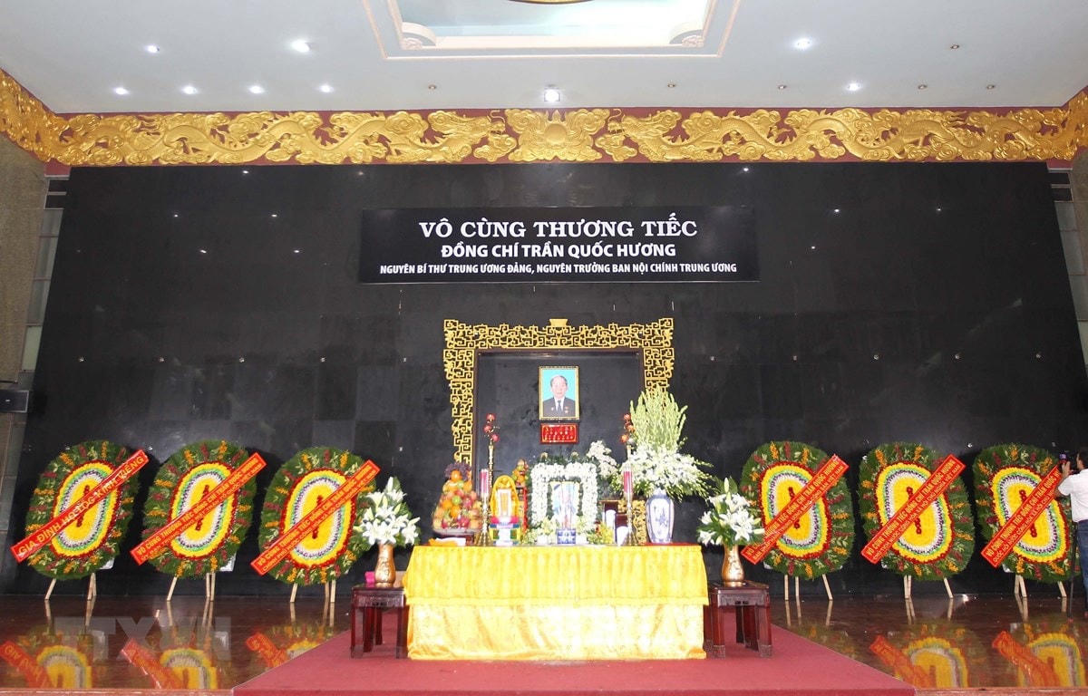 Quang cảnh lễ viếng đồng chí Trần Quốc Hương. (Ảnh: Thanh Vũ/TTXVN).