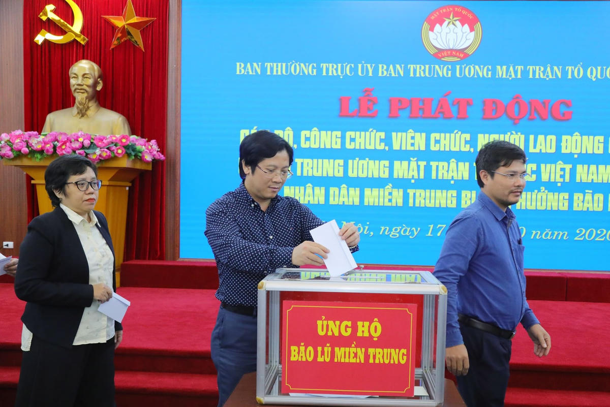 Phó Tổng biên tập phụ trách: Lê Anh Đạt