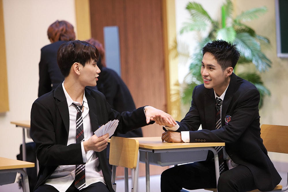 "Nam thần" Otis khiến fan ngã ngửa với bí mật từng bỏ nhà đi bụi hồi lớp 6.