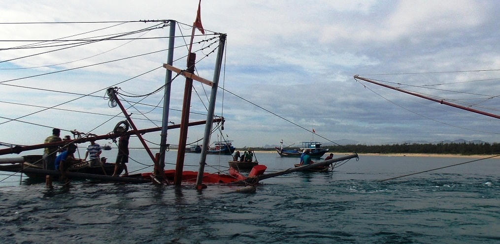 Một tàu cá Quảng Nam gặp nạn trên biển. (Ảnh minh họa).