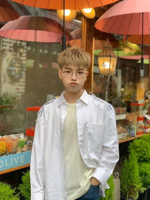 Đức Phúc với hình ảnh 2 năm trước khi quay Yêu Được Không "Nhìn trẻ măng thế nhỉ", Phúc vui vẻ nói.