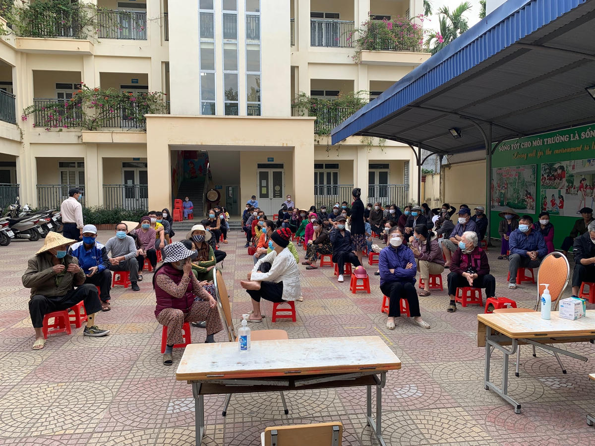 Hải Phòng thực hiện xét nghiệm sàng lọc cộng đồng trên địa bàn quận Hồng Bàng.