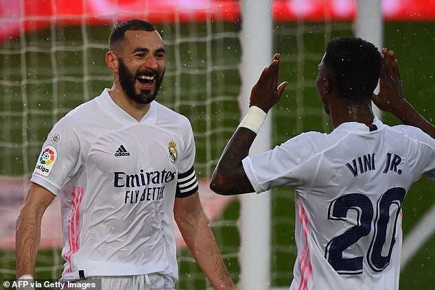 Real Madrid thắng nhẹ Eibar để nuôi hy vọng vô địch La Liga.