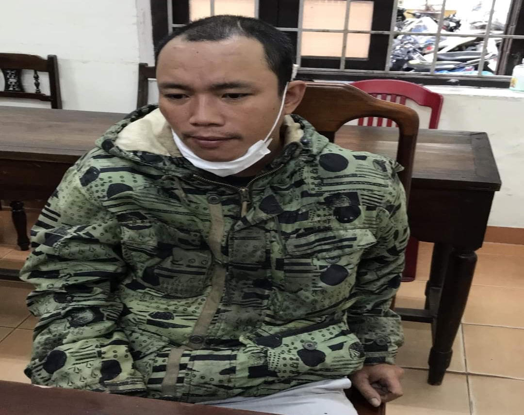 Đối tượng Dương Trung Hoài tại cơ quan Công an. Ảnh: Công an cung cấp.