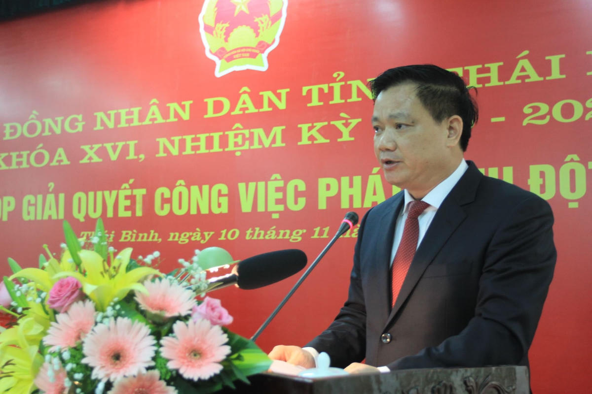 Ông Nguyễn Khắc Thận trong ngày được bầu làm Chủ tịch UBND tỉnh Thái Bình.