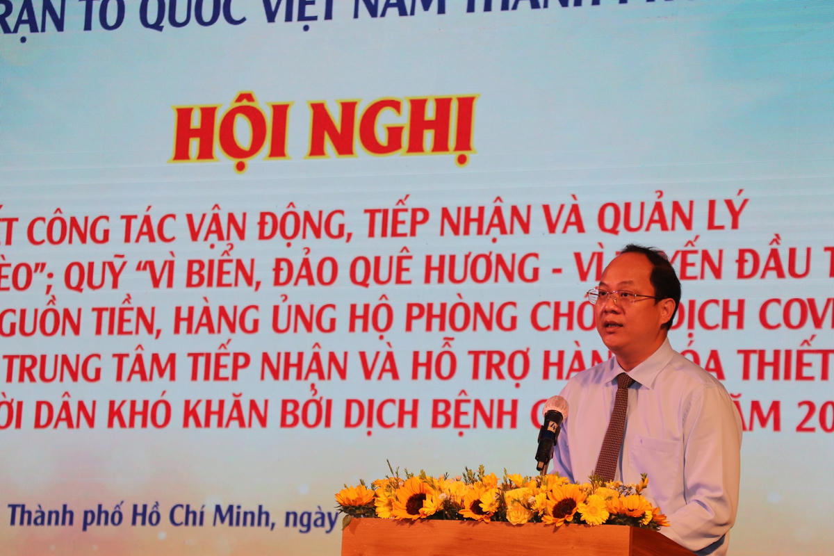 Ông Nguyễn Hồ Hải - Phó Bí thư Thành ủy TP HCM  phát biểu tại hội nghị.