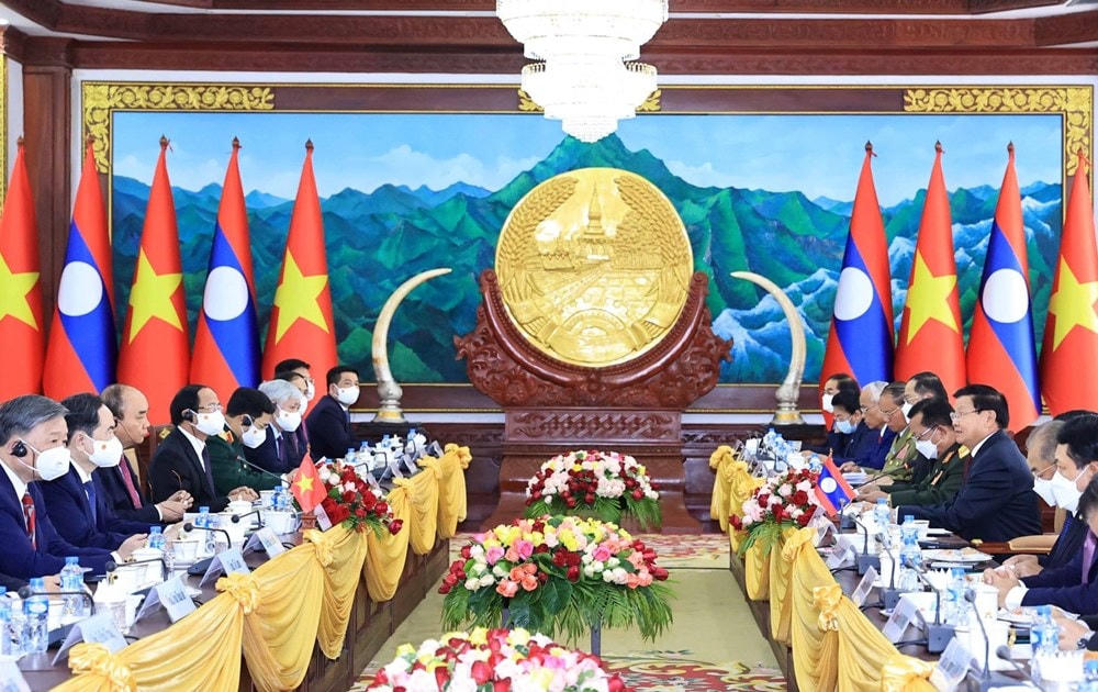 Chủ tịch nước Nguyễn Xuân Phúc hội đàm với Tổng Bí thư, Chủ tịch nước Lào Thongloun Sisoulith. (Ảnh: Thống Nhất/TTXVN).