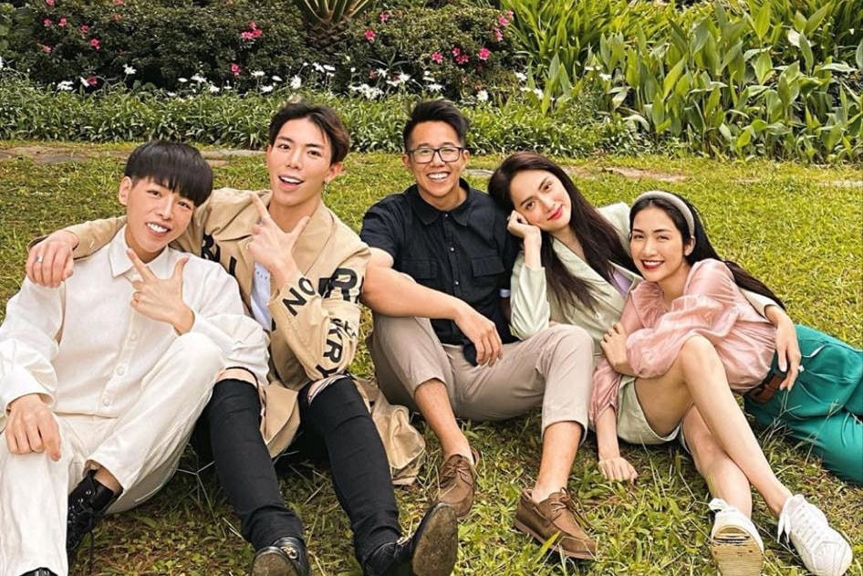 Sau show, tình cảm của Hương Giang và Matt Liu phát triển tốt đẹp. Cặp đôi đi ăn tối cùng nhau trong sinh nhật của Matt đúng như mong ước của anh. Họ còn đi gánh golf hay du lịch Đà Lạt (ảnh) cùng hội bạn thân. Đông đảo nghệ sĩ như NTK Đỗ Mạnh Cường, hoa hậu Đỗ Mỹ Linh, Khánh Vân, Hari Won... gửi lời chúc phúc đến cặp đôi:  