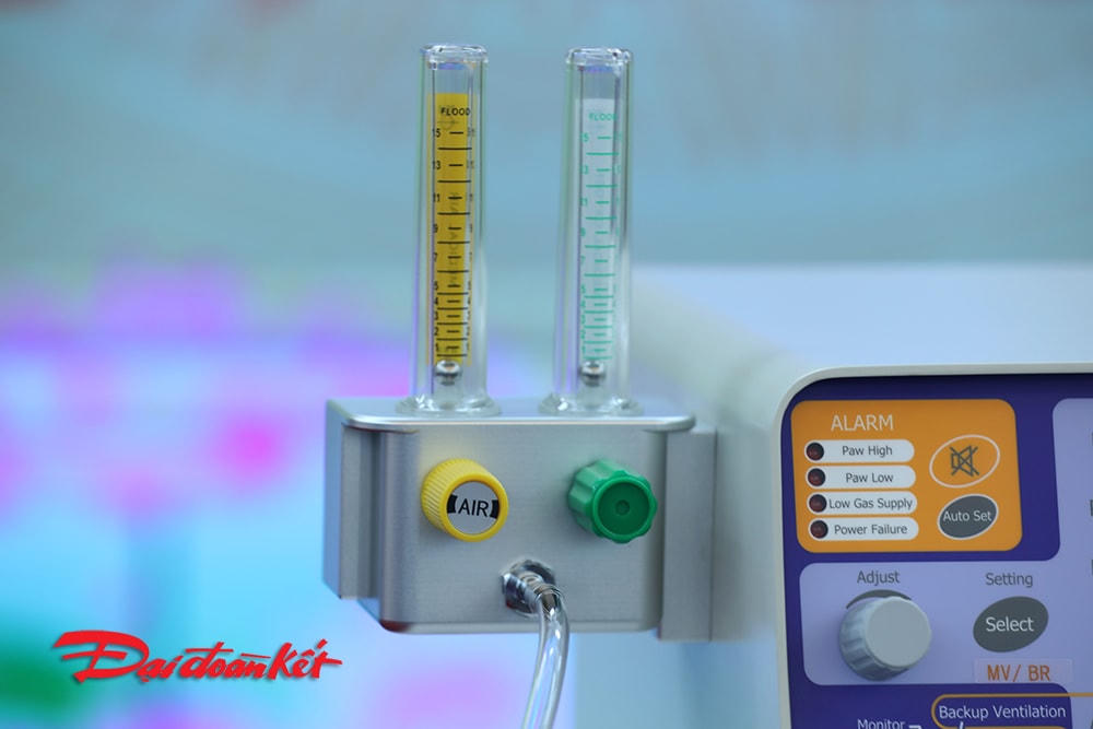 Chức năng điều khiển nhịp của máy thở.