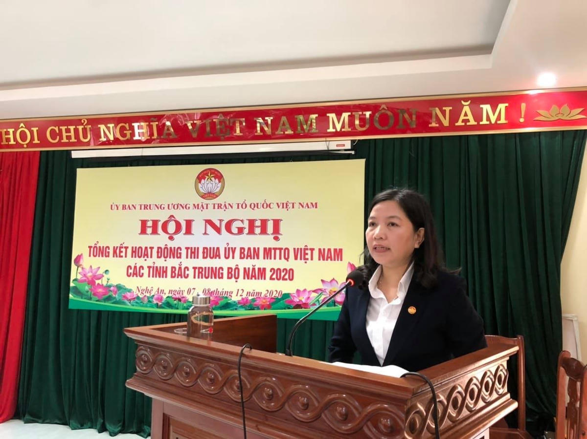 Bà Phạm Thị Thanh Thủy, Trưởng Ban Dân vận Tỉnh ủy, Chủ tịch Ủy ban MTTQ tỉnh Thanh Hóa đề xuất nhiều phương pháp sáng tạo trong công tác Mặt trận.