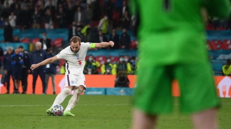 Harry Kane sau đó cũng giúp Anh có khởi đầu thuận lợi. (Nguồn: UEFA).