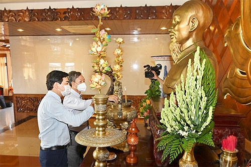 Viếng Bác tại Bảo tàng Hồ Chí Minh – Chi nhánh Bình Thuận.