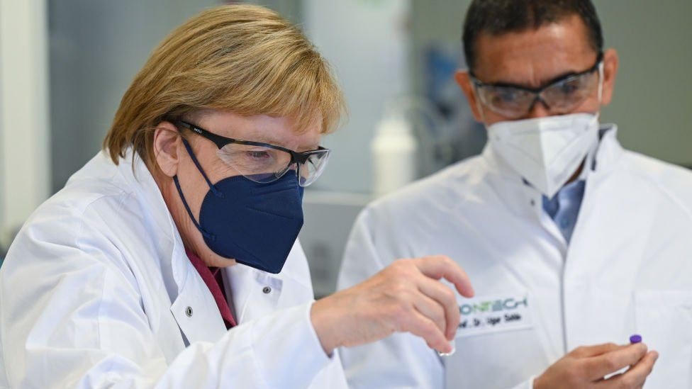 Nước Đức tạm biệt 'tượng đài Angela Merkel'