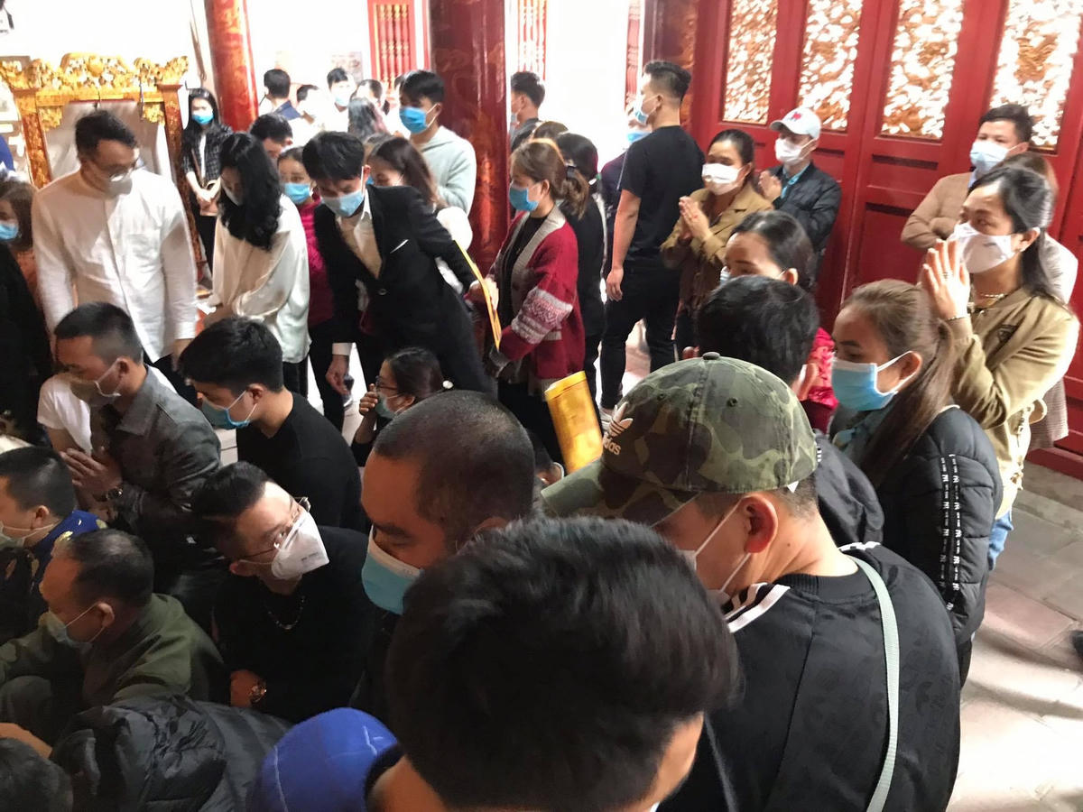Nghệ An: Người dân nêu cao ý thức phòng chống dịch Covid-19 ở những nơi tập trung đông người