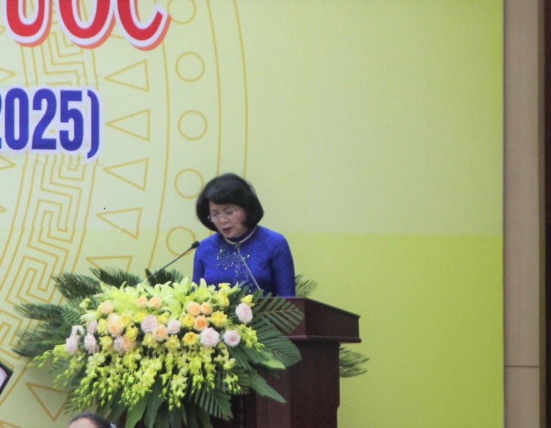 Bà Đặng Thị Ngọc Thịnh, Phó Chủ tịch nước phát biểu tại Đại hội.  