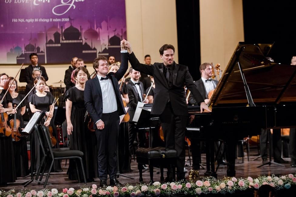 SSO trình diễn cùng nghệ sĩ piano nổi tiếng Benjamin Grosvenor.