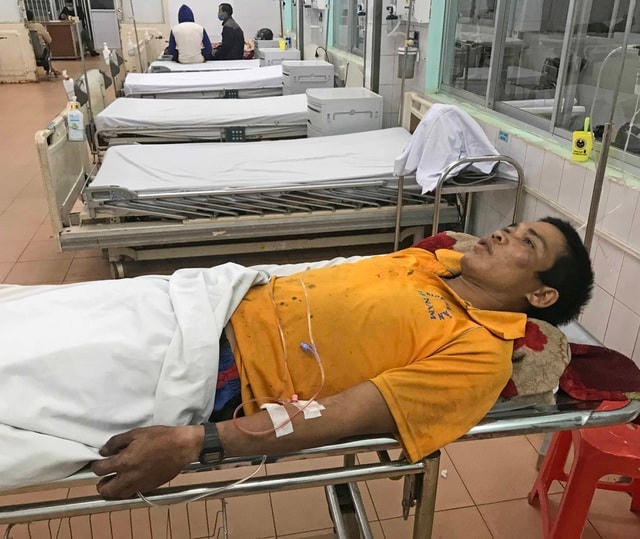 Anh Be đang được cấp cứu tại Bệnh viện đa khoa tỉnh Gia Lai.  