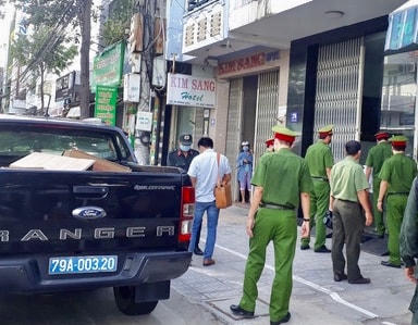 Công an tỉnh Khánh Hòa khám xét nơi ở của nguyên Giám đốc Sở Xây dựng.